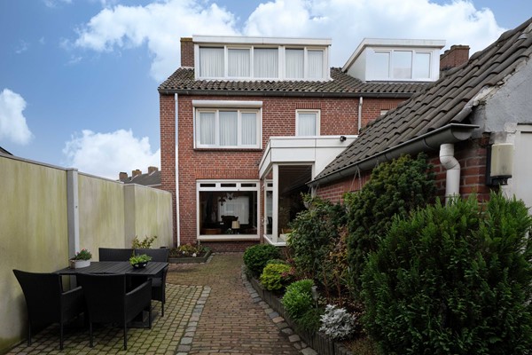 Medium property photo - Vader Vincentiusstraat 22, 4731 JP Oudenbosch